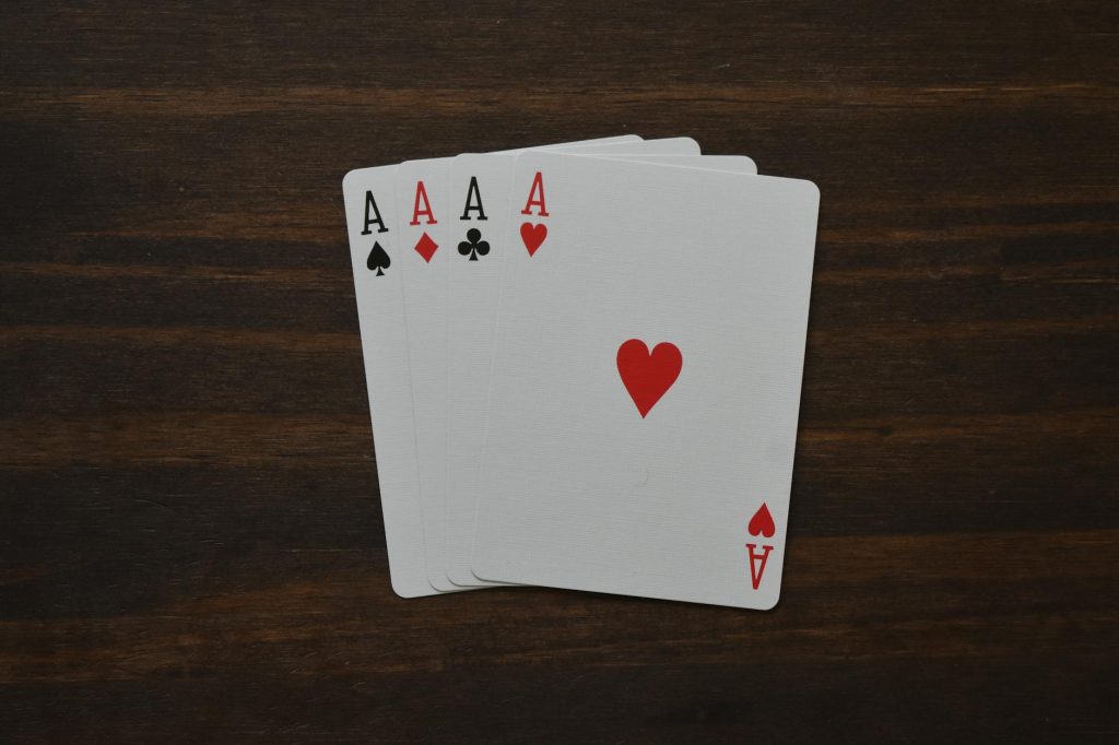 Hiểu cách tính điểm là bước quan trọng trước khi vào bàn xì dách.